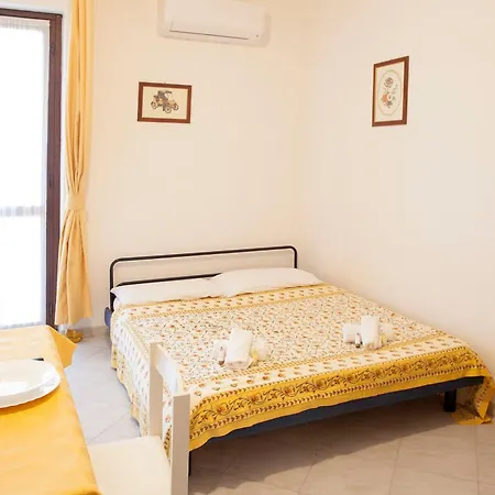 Free Parking & Wi-fi - 10 Min Dal Mare Semesterbostad Villasimius