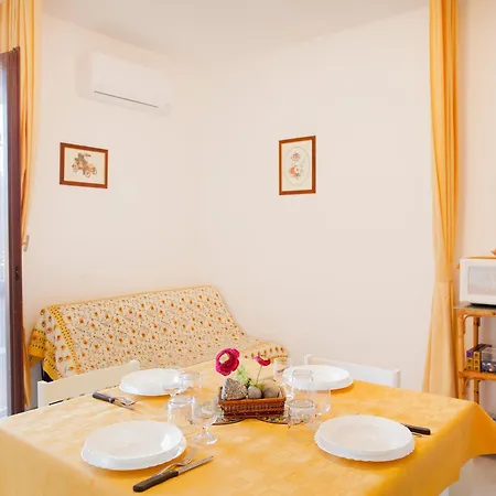 Semesterbostad Free Parking & Wi-fi - 10 Min Dal Mare