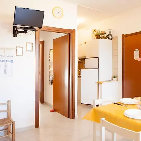 Semesterbostad Free Parking & Wi-fi - 10 Min Dal Mare *